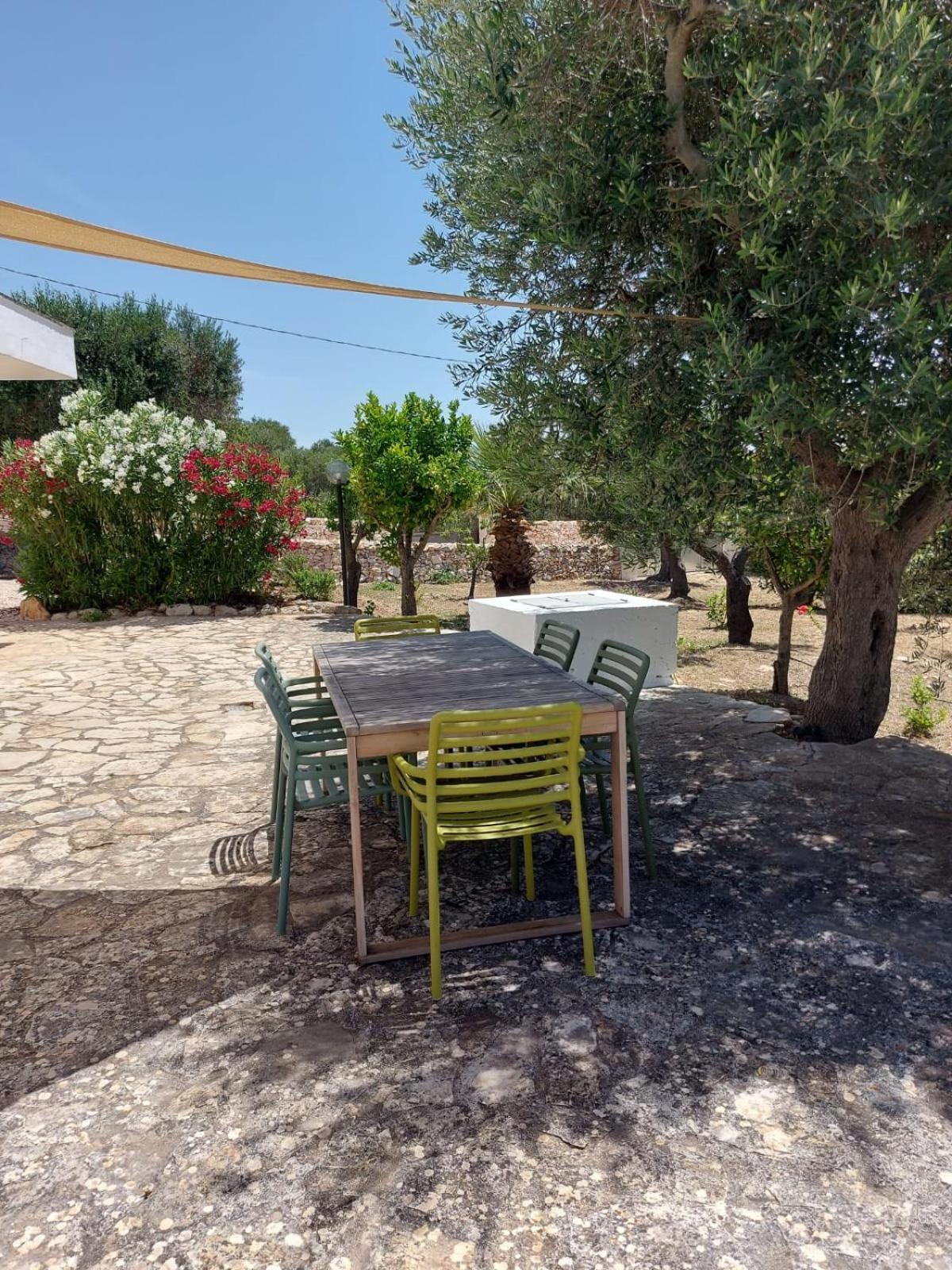 Casa Giuliveto - Charmantes Ferienhaus Mit Privatpool In Olivenhain Ostuni Exterior photo