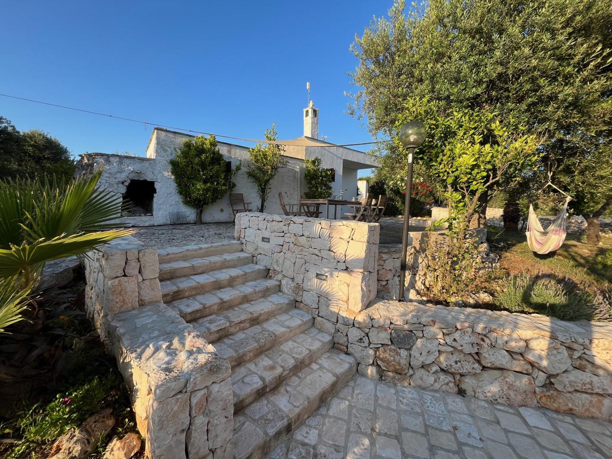Casa Giuliveto - Charmantes Ferienhaus Mit Privatpool In Olivenhain Ostuni Exterior photo